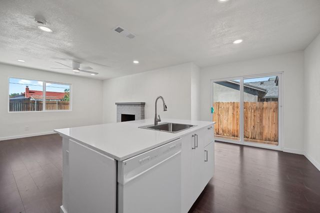 8965 Rosetta Cir, Sacramento, CA 95826