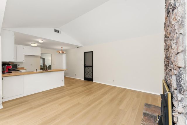 9 Monaghan Cir, Sacramento, CA 95823