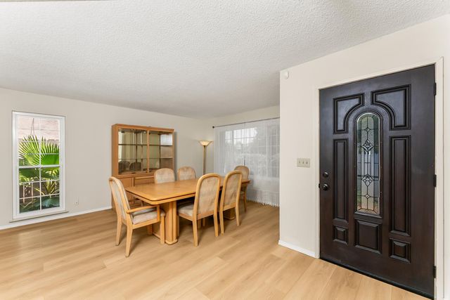 9 Monaghan Cir, Sacramento, CA 95823