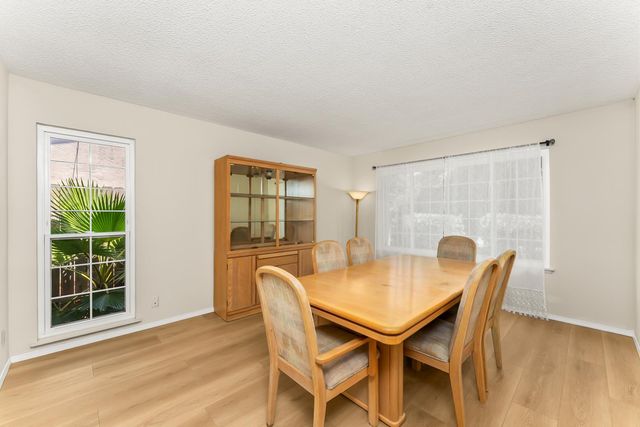 9 Monaghan Cir, Sacramento, CA 95823