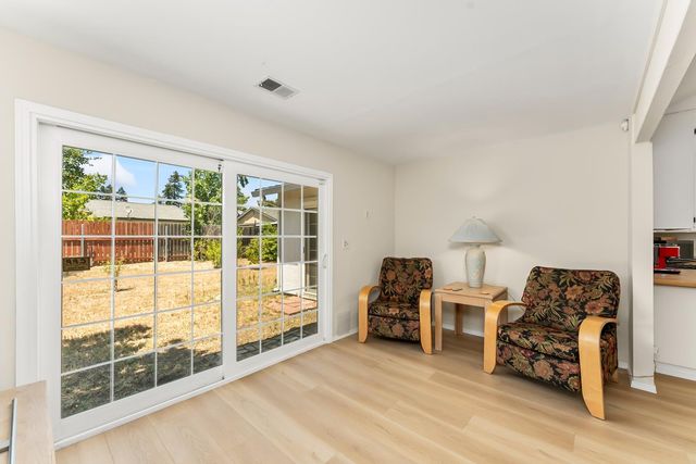 9 Monaghan Cir, Sacramento, CA 95823