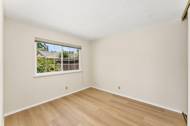 9 Monaghan Cir, Sacramento, CA 95823