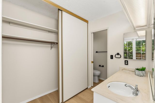 9 Monaghan Cir, Sacramento, CA 95823