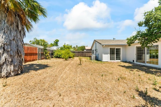 9 Monaghan Cir, Sacramento, CA 95823