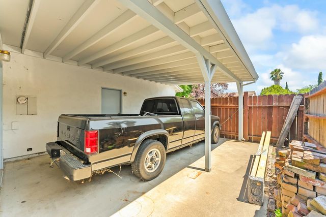 9 Monaghan Cir, Sacramento, CA 95823