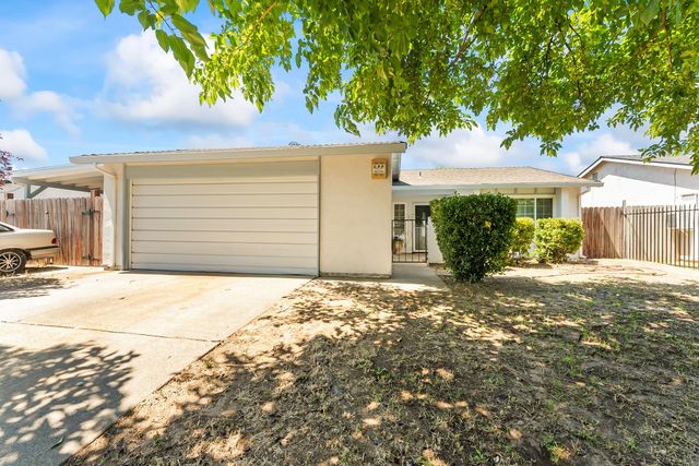 9 Monaghan Cir, Sacramento, CA 95823