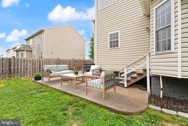 2813 SLINGERLAND DR, Fredericksburg, VA 22408