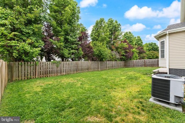 2813 SLINGERLAND DR, Fredericksburg, VA 22408