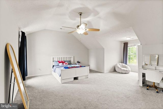 2813 SLINGERLAND DR, Fredericksburg, VA 22408