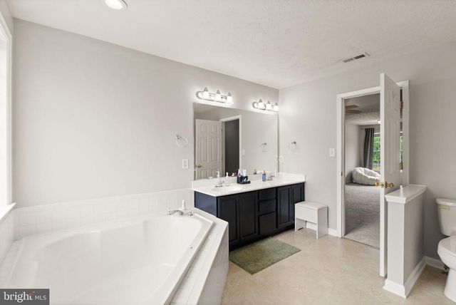 2813 SLINGERLAND DR, Fredericksburg, VA 22408