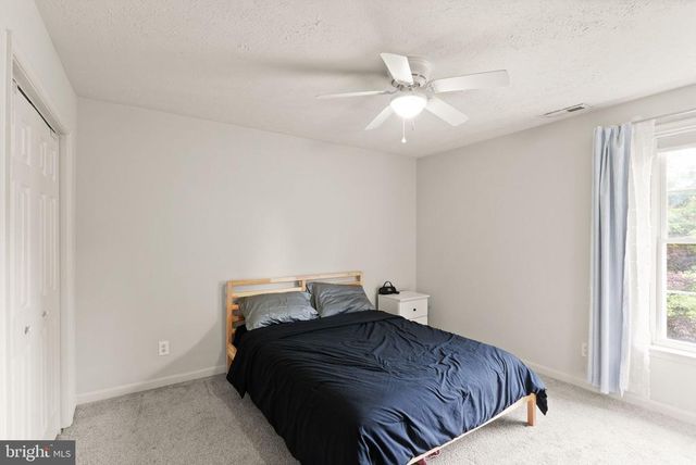 2813 SLINGERLAND DR, Fredericksburg, VA 22408