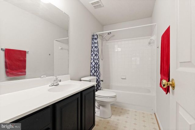 2813 SLINGERLAND DR, Fredericksburg, VA 22408