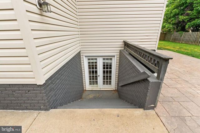 2813 SLINGERLAND DR, Fredericksburg, VA 22408