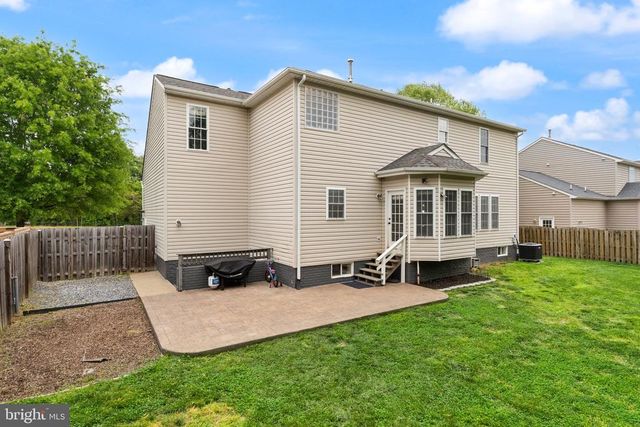 2813 SLINGERLAND DR, Fredericksburg, VA 22408