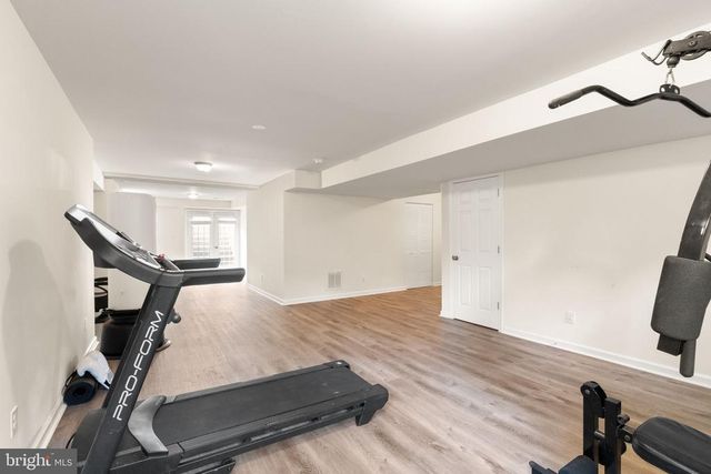 2813 SLINGERLAND DR, Fredericksburg, VA 22408
