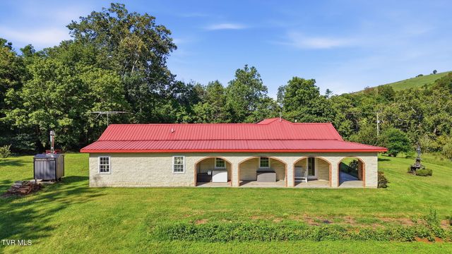 7120 Moccasin Valley Road, Lebanon, VA 24266