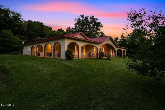 7120 Moccasin Valley Road, Lebanon, VA 24266
