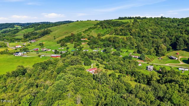 7120 Moccasin Valley Road, Lebanon, VA 24266
