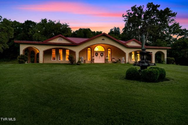 7120 Moccasin Valley Road, Lebanon, VA 24266
