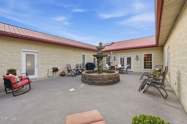 7120 Moccasin Valley Road, Lebanon, VA 24266