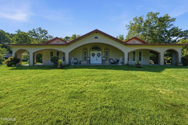 7120 Moccasin Valley Road, Lebanon, VA 24266