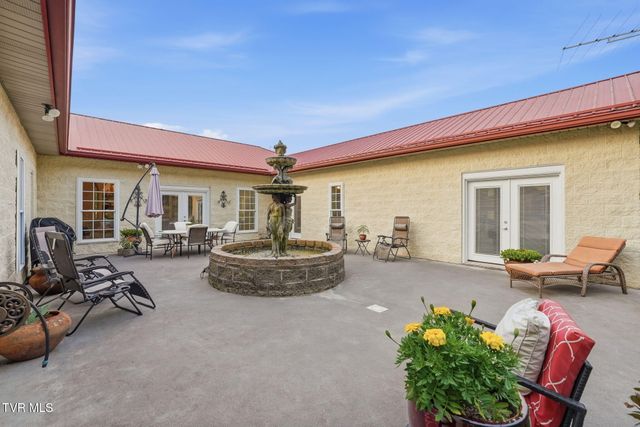 7120 Moccasin Valley Road, Lebanon, VA 24266