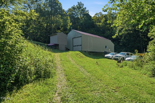 7120 Moccasin Valley Road, Lebanon, VA 24266