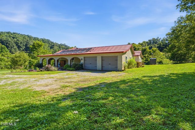 7120 Moccasin Valley Road, Lebanon, VA 24266
