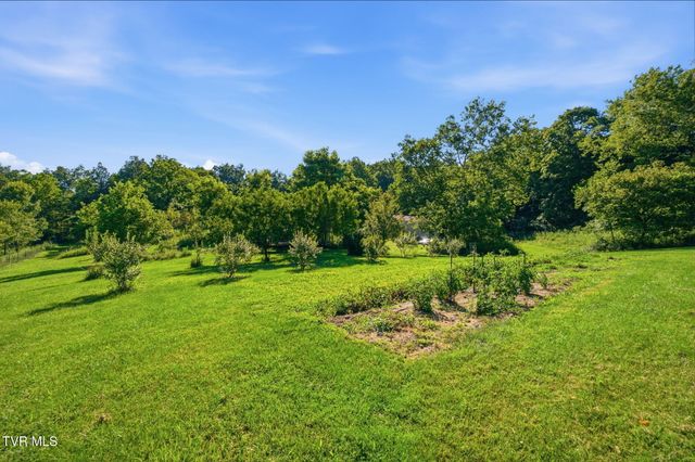 7120 Moccasin Valley Road, Lebanon, VA 24266