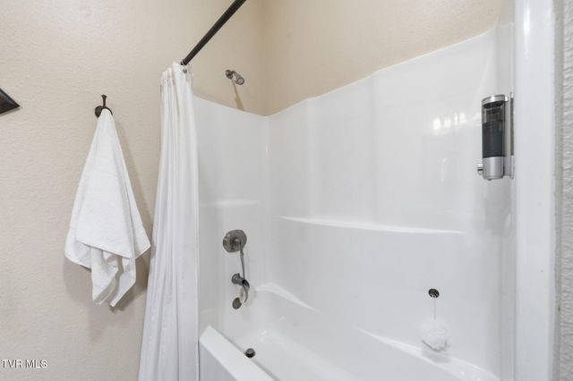 7120 Moccasin Valley Road, Lebanon, VA 24266