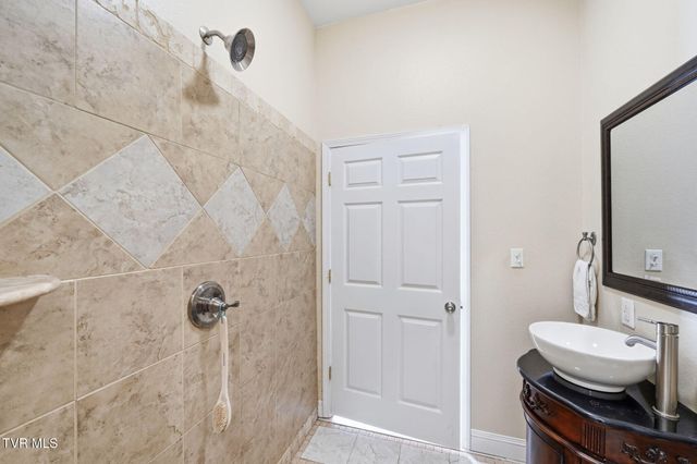 7120 Moccasin Valley Road, Lebanon, VA 24266
