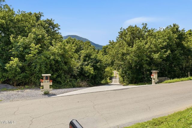 7120 Moccasin Valley Road, Lebanon, VA 24266