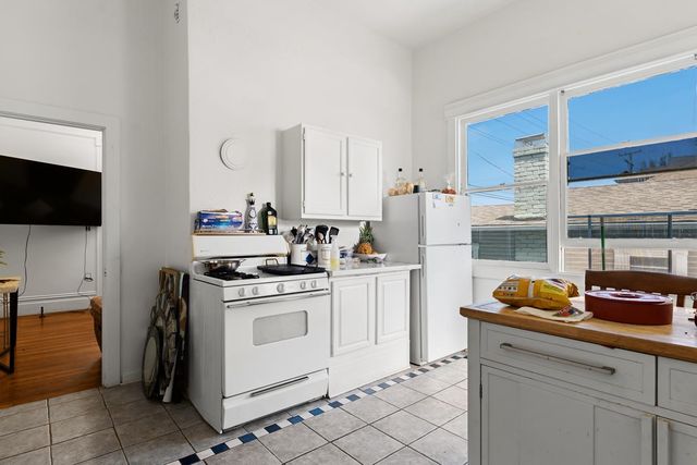 764 40th Street, Oakland, CA 94609