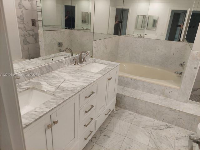255 S Poinciana Dr 605, Sunny Isles Beach, FL 33160