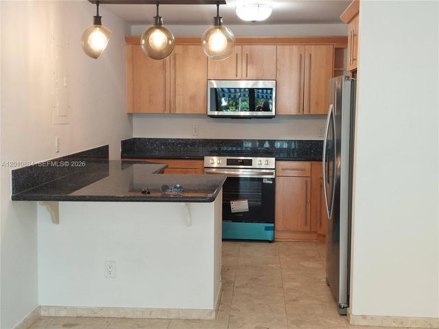 255 S Poinciana Dr 605, Sunny Isles Beach, FL 33160
