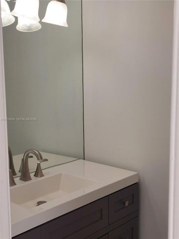 255 S Poinciana Dr 605, Sunny Isles Beach, FL 33160