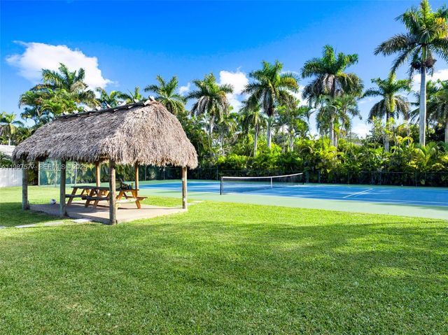 14615 SW 77th Ct, Palmetto Bay, FL 33158