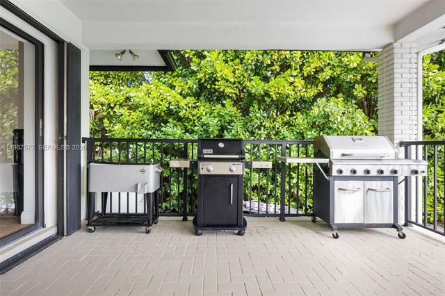 14615 SW 77th Ct, Palmetto Bay, FL 33158