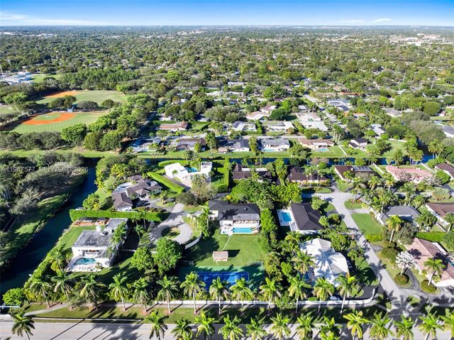 14615 SW 77th Ct, Palmetto Bay, FL 33158