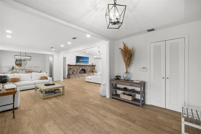 14615 SW 77th Ct, Palmetto Bay, FL 33158