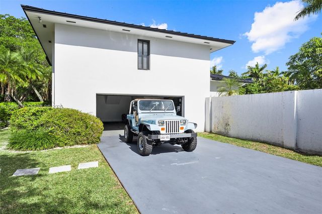 14615 SW 77th Ct, Palmetto Bay, FL 33158