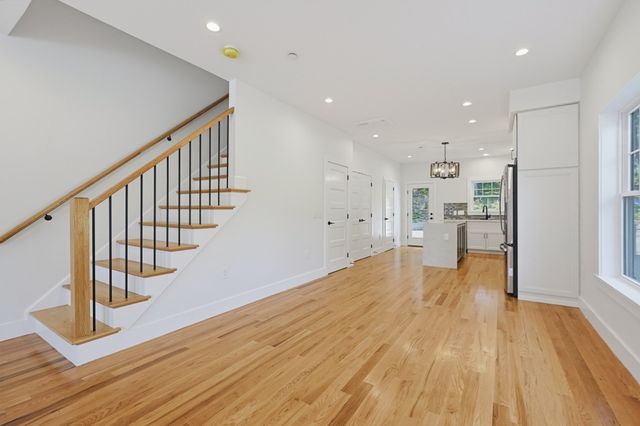 36 Linwood Ave 36, Melrose, MA 02176
