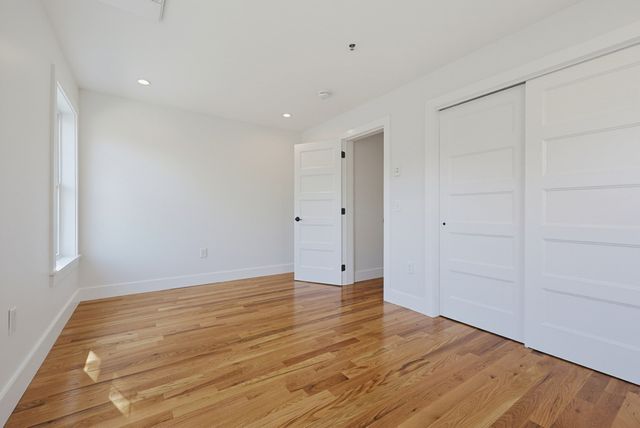 36 Linwood Ave 36, Melrose, MA 02176