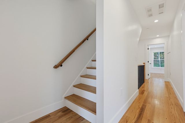 36 Linwood Ave 36, Melrose, MA 02176