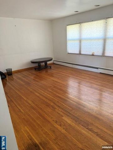 1062 Jassamine Way, Fort Lee, NJ 07024