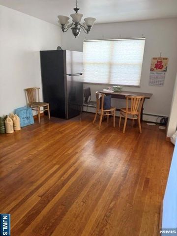 1062 Jassamine Way, Fort Lee, NJ 07024
