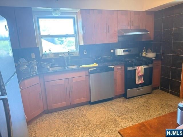 1062 Jassamine Way, Fort Lee, NJ 07024