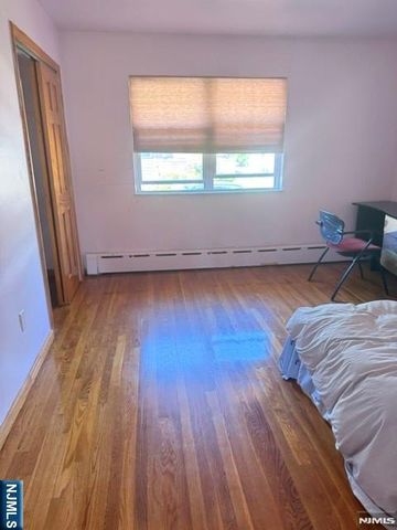 1062 Jassamine Way, Fort Lee, NJ 07024