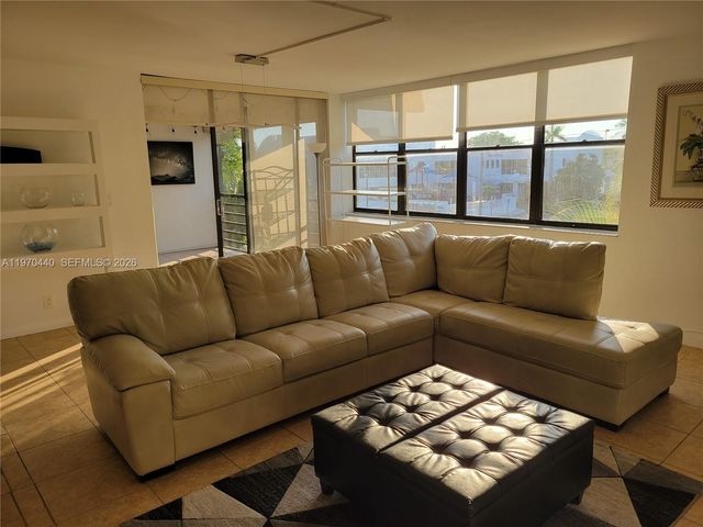 20381 NE 30th Ave 324-7, Aventura, FL 33180