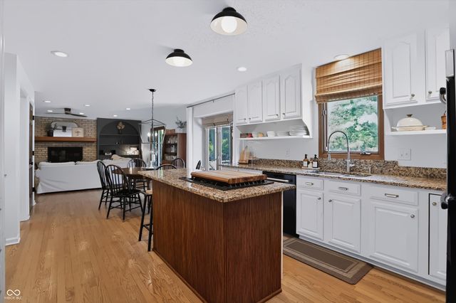 11377 Brentwood Avenue, Zionsville, IN 46077